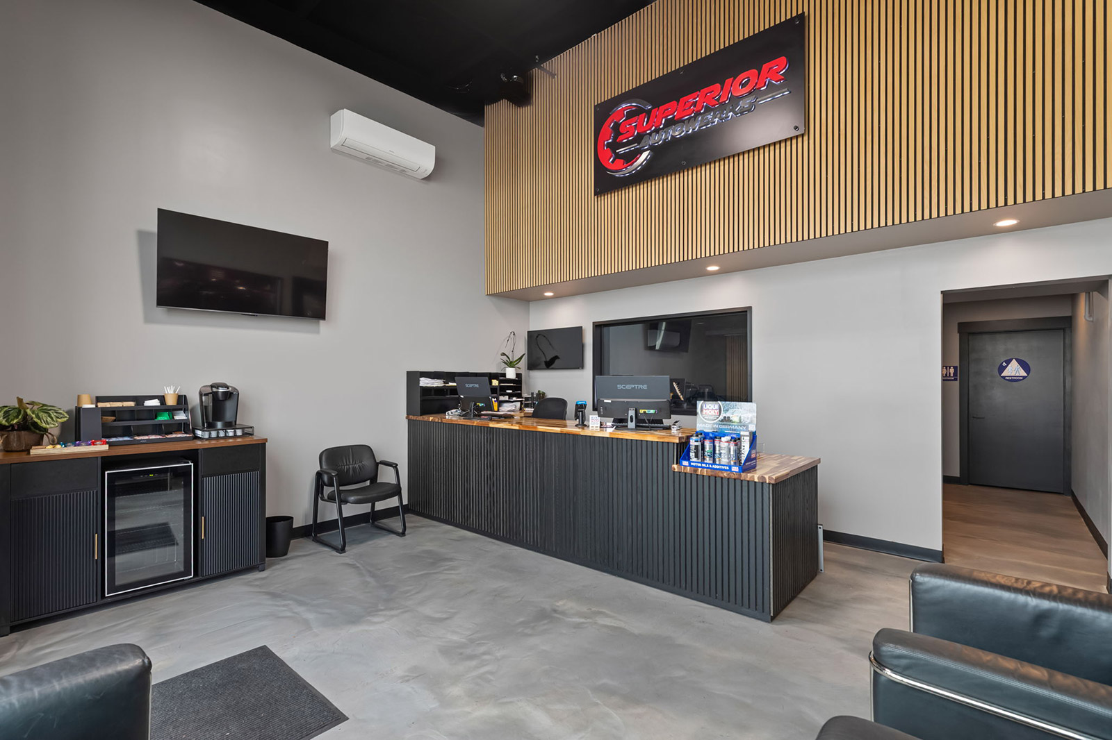 Superior Autowerks Lobby